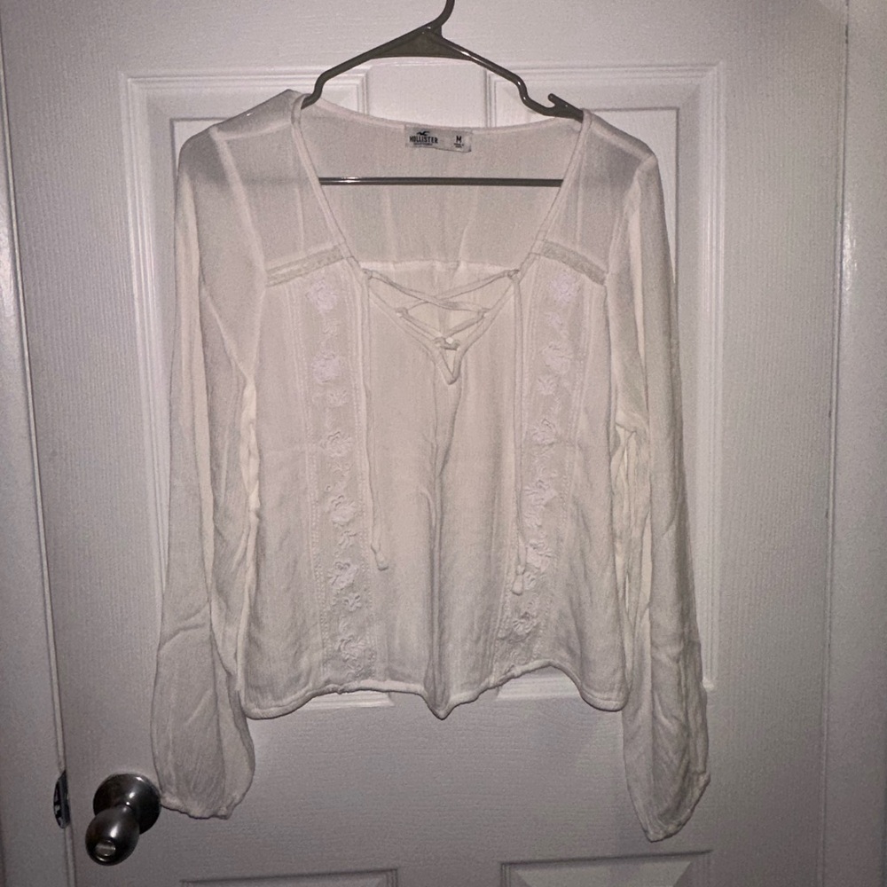 White peasant style blouse. Size medium. Hollister